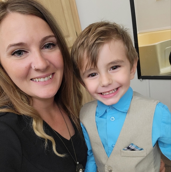 Meet your Posher, Megan - Picture 2 of 16